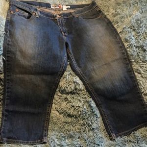 Size 16 Old Navy Capris